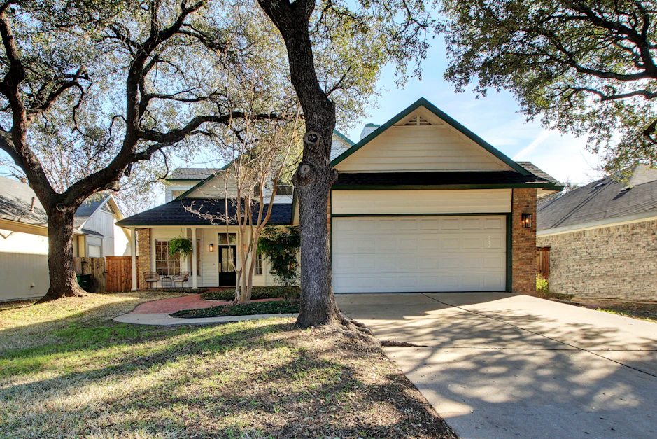 12405 Hunters Chase Dr., Austin, TX 78729, Presented by Alex Glowka